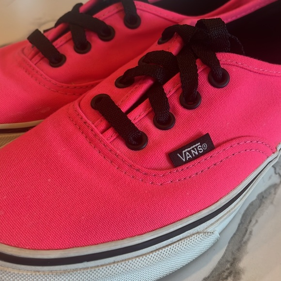 Hot Pink Vans women’s 6.5 , laces, men’s 5 - Picture 9 of 10